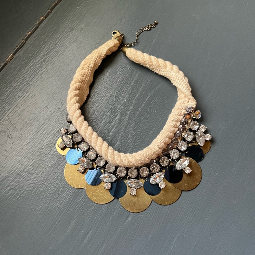 Anthropologie early 2010s chunky boho necklace